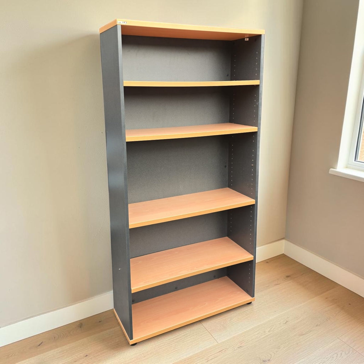 5-Tier Open Shelf Unit With Light Wood Shelves And Dark Grey Vertical Panels