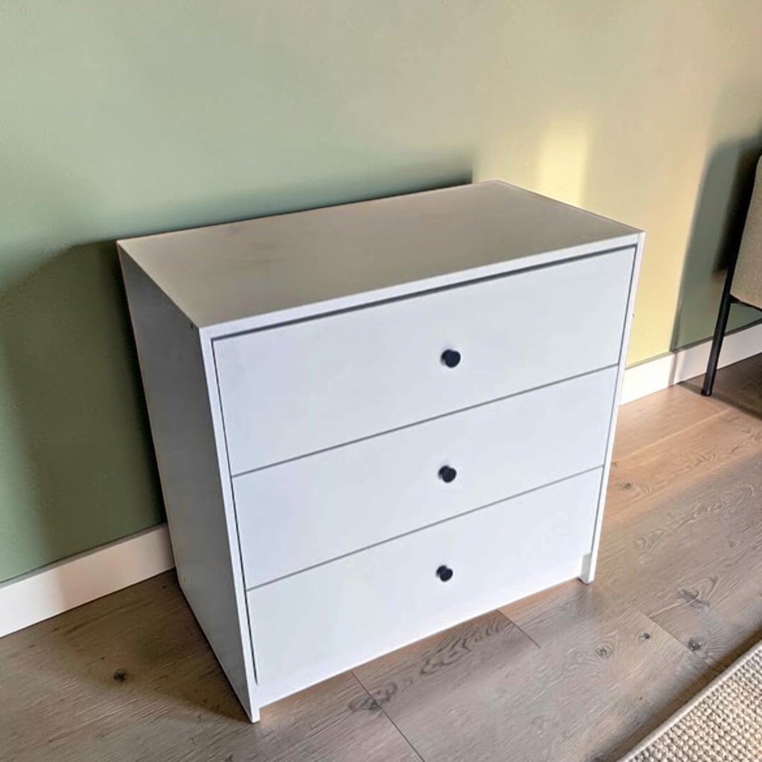 Chest of Drawers – Compact Bedroom Storage