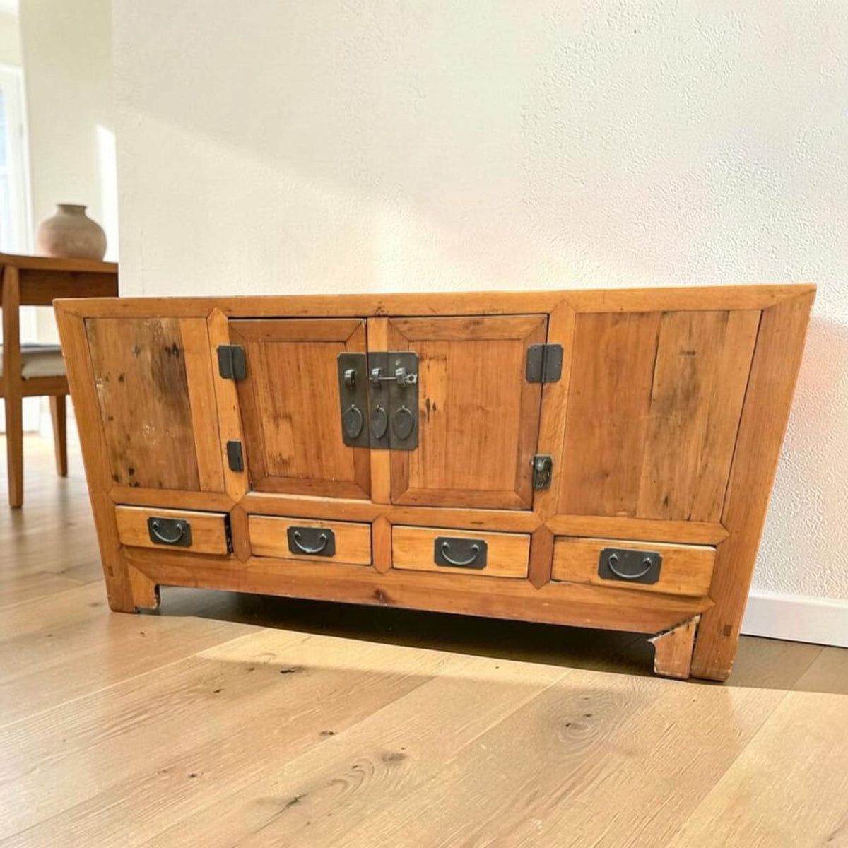 Chinese Country-Style Low Sideboard Cabinet (W 1.4 Metres, H 70cm X D 50cm)