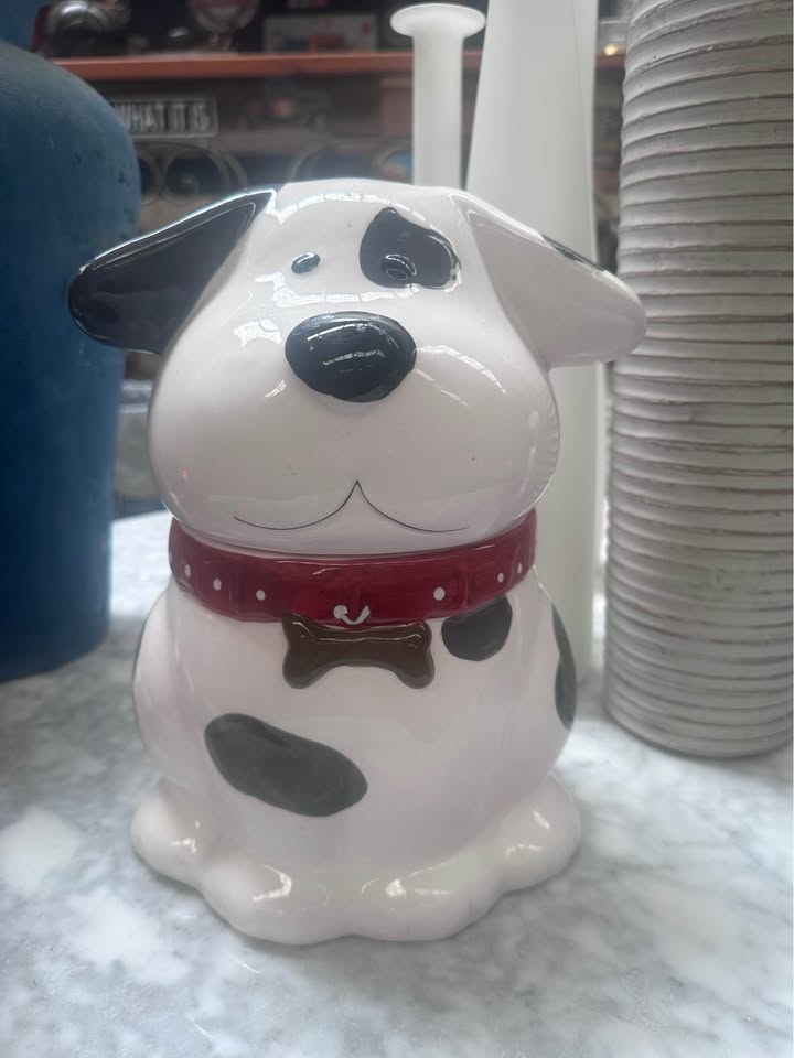 Decorative Pieces for Shelves, Tables, and Living Spaces