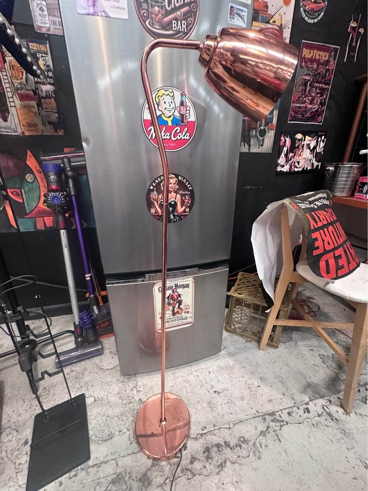 Modern Standing Floor Lamp in Copper Finish