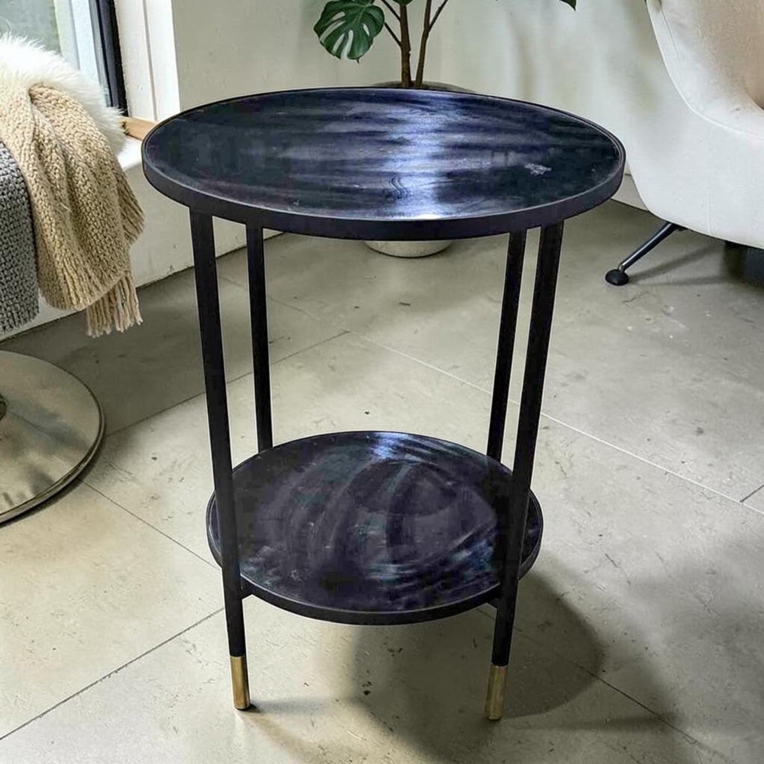 Corner Table