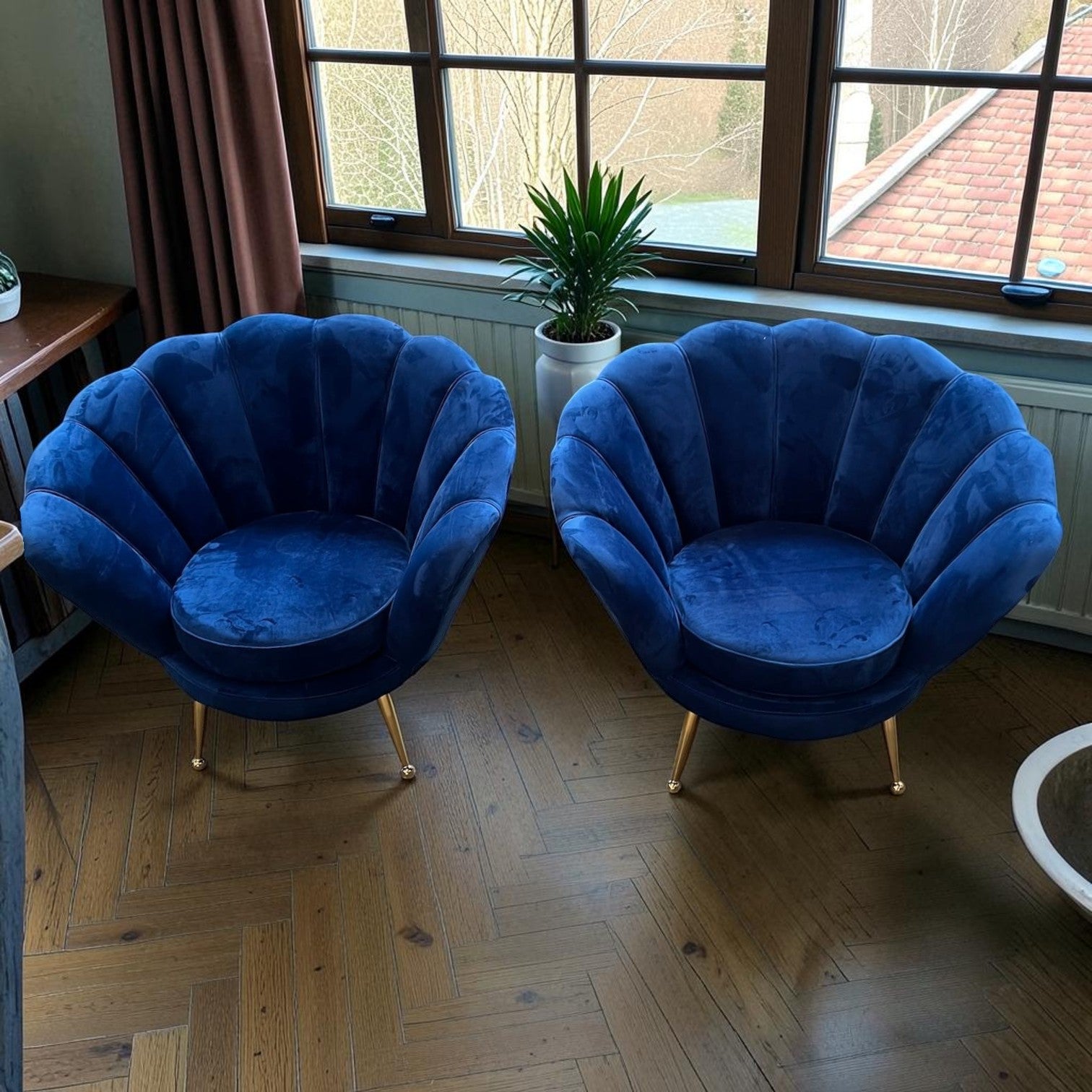 Darcy And Duke Navy Shell Armchairs Rrp 1290 Each (Selling For 399 Each)