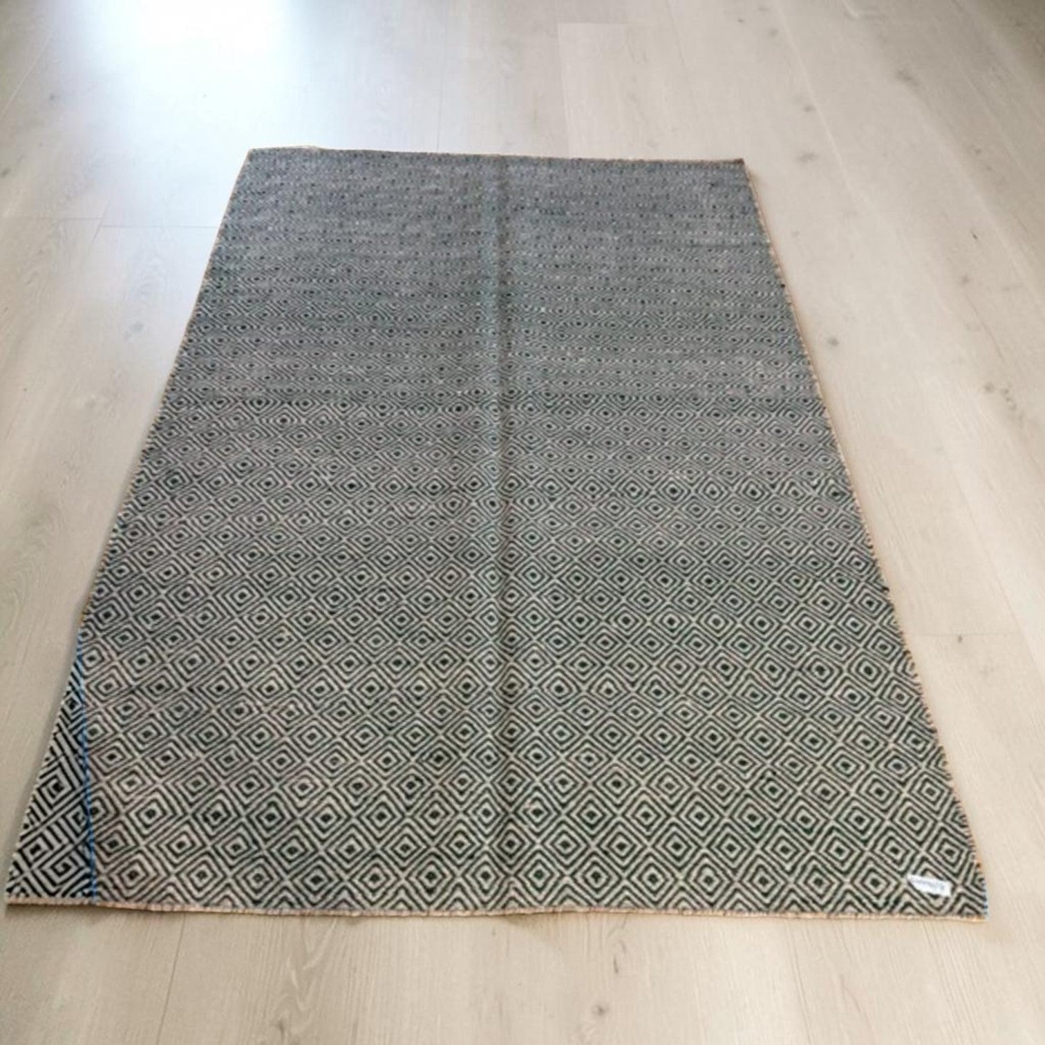 Dark Charcoal And Beige Geometric Woven Flatweave Rug (Dimensions 154 X 242cm)