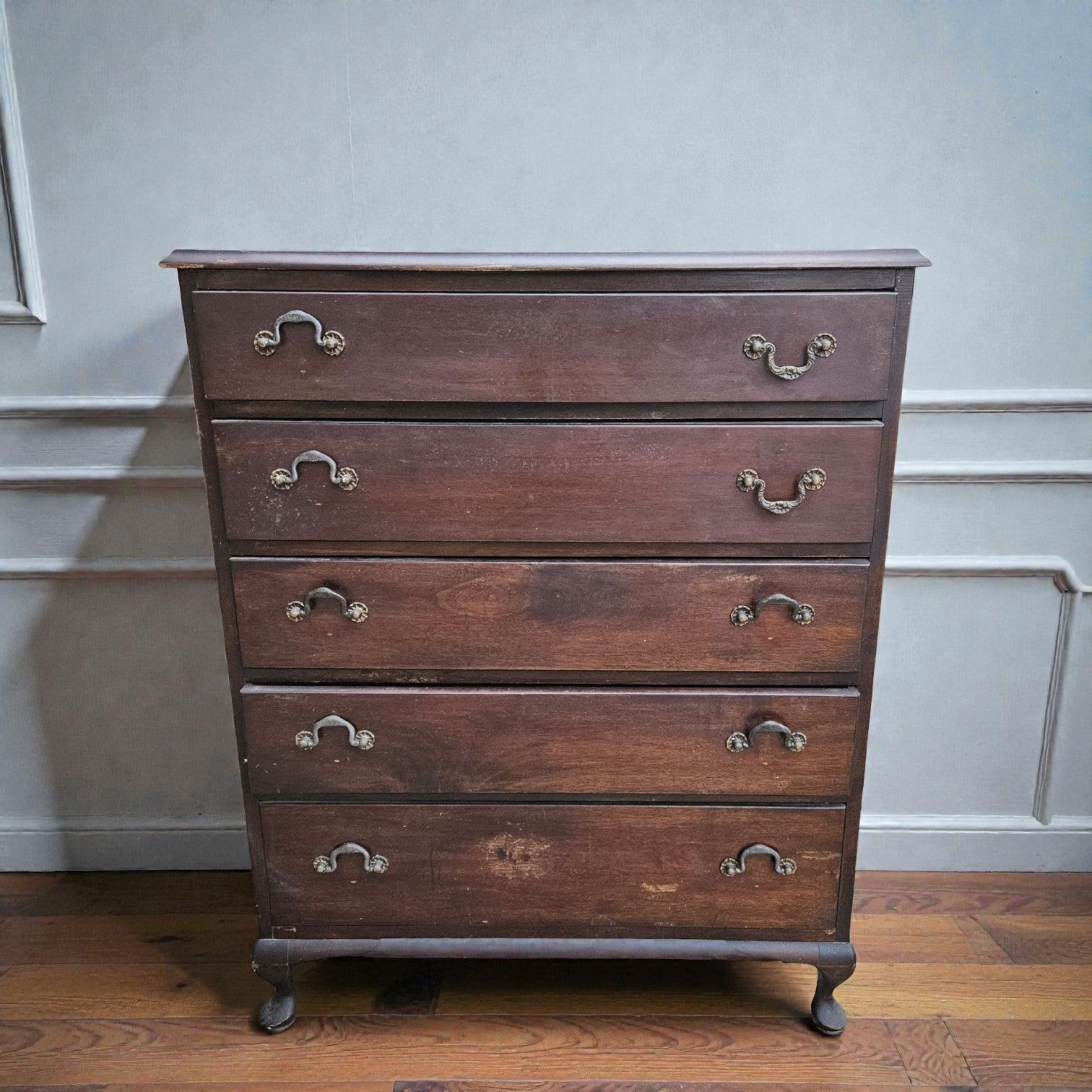 Dark Stain Mahogany Five Drawers Chest Of Drawers (Dimensions: 105x84x50)