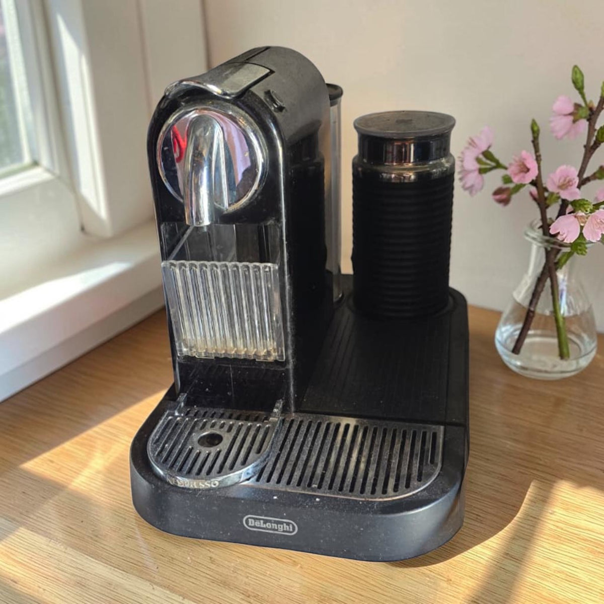 De'Longhi Nespresso CitiZ & Milk Coffee Machine With Integrated Milk Frother