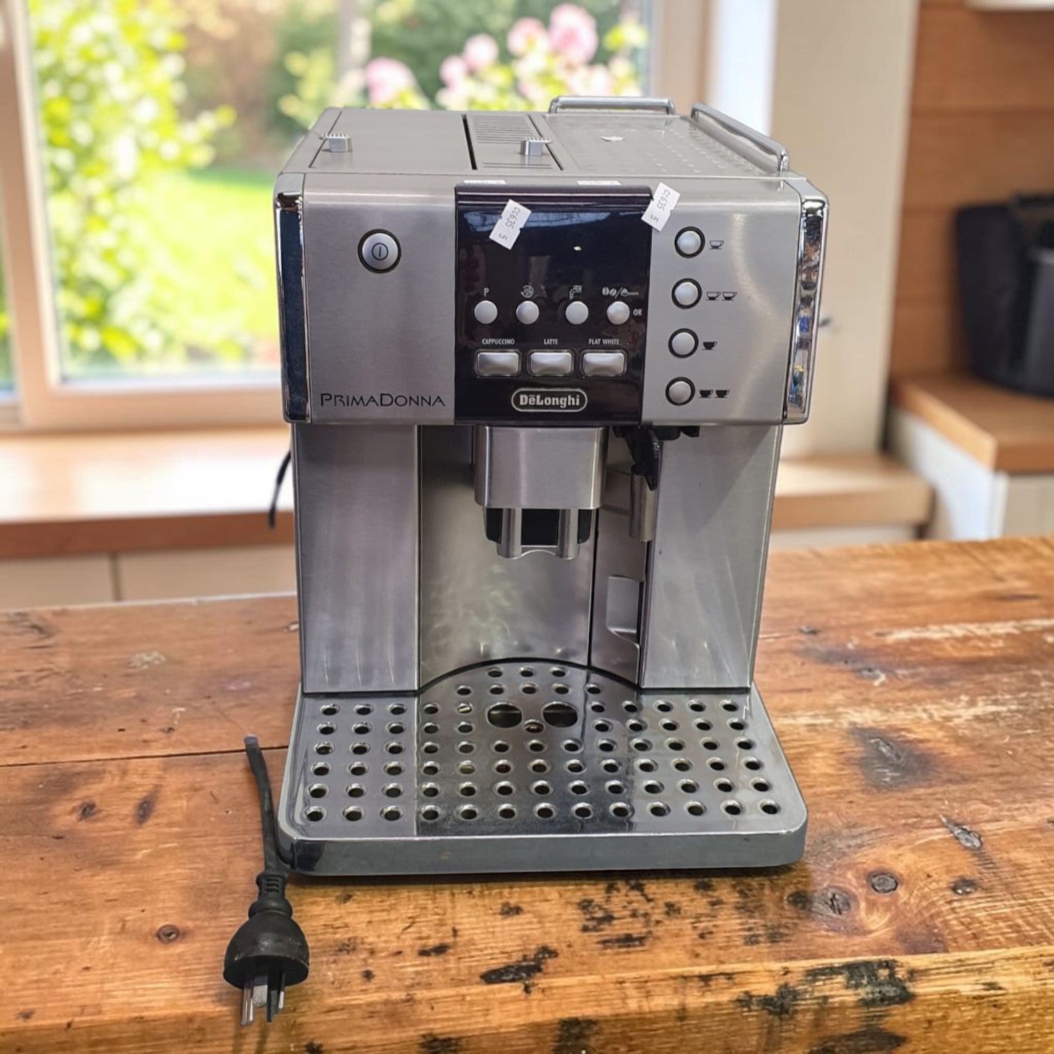 De'longhi PrimaDonna Bean-to-cup Fully Automatic Espresso And Cappuccino Machine