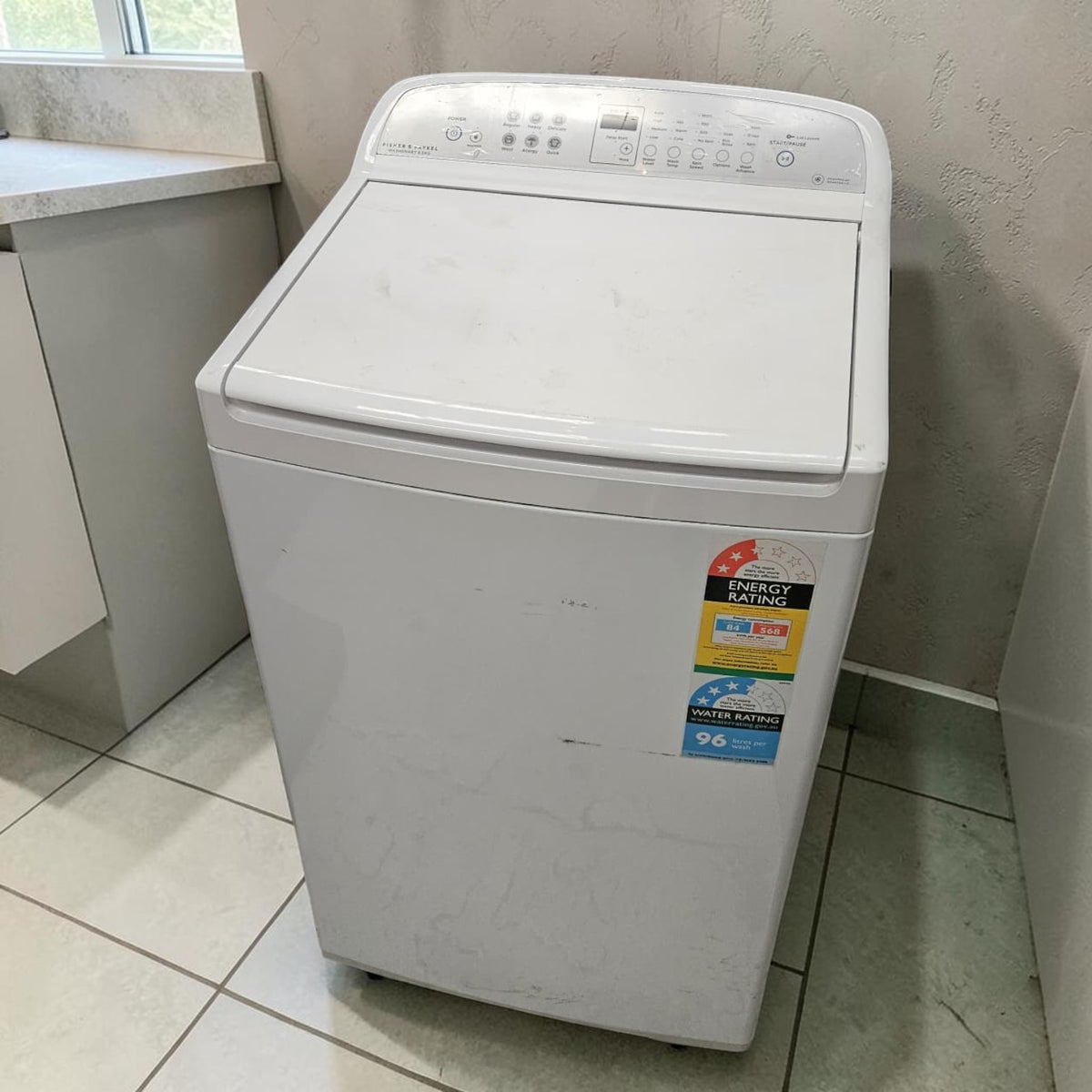 Fisher & Paykel 8.5kg Top Loader Washing Machine (Dimensions: 103x60x60)