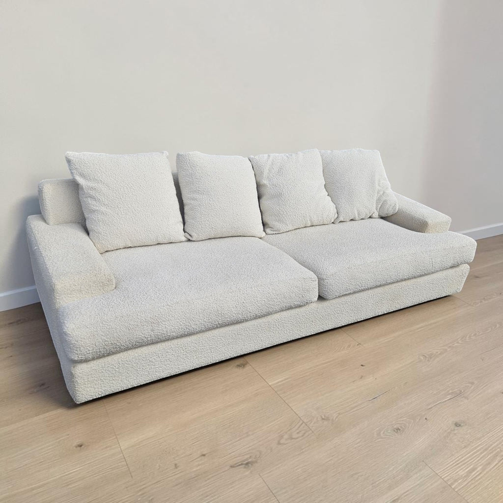 Freedom Furniture NOOSA 3.5 Seater Fabric Deep Sofa (W262cm X D112cm X H70 Cm)