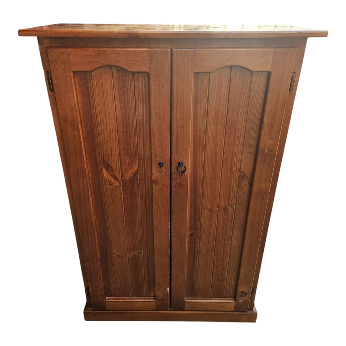 Freestanding Wooden Two-Door Storage Cabinet (Dimensions: 132x38x89)