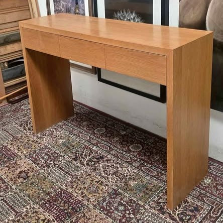 Hall Table84x120x37