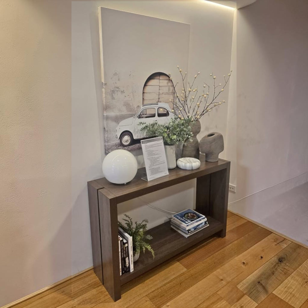 Hall Table With Painting And All Accessories