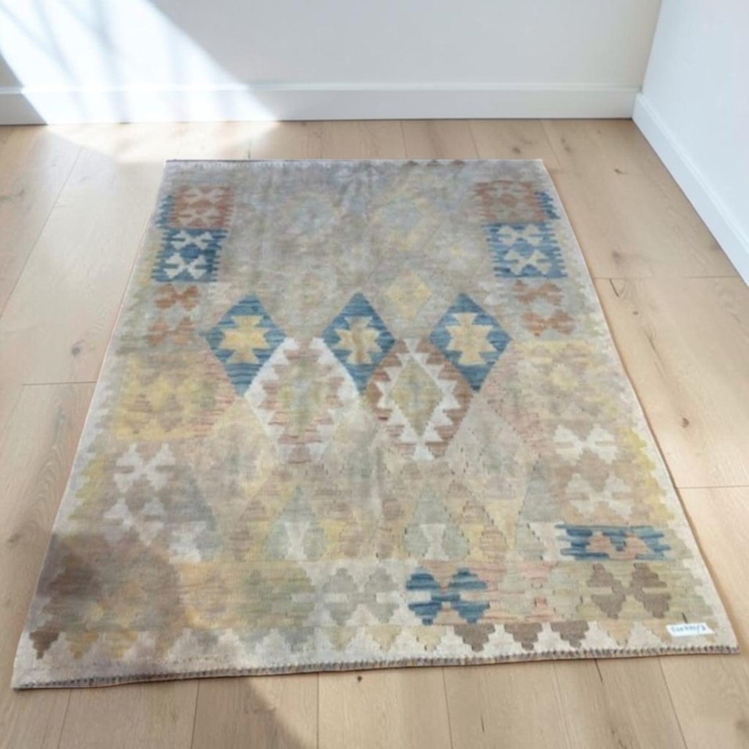 Hand-Woven Afghan Kilim Flatweave Wool Rug (Dimensions: 200x148cm)