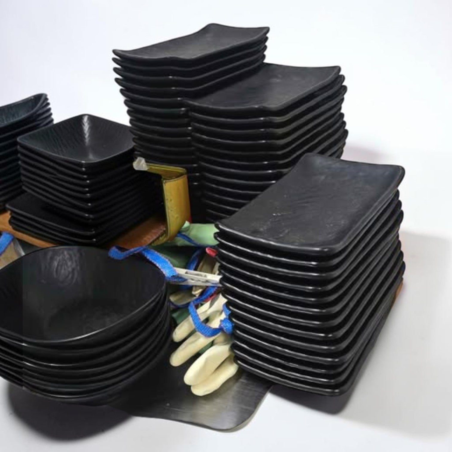 Restaurant Essentials – Bulk Lot of Cups, Platters & Bowls Sydney