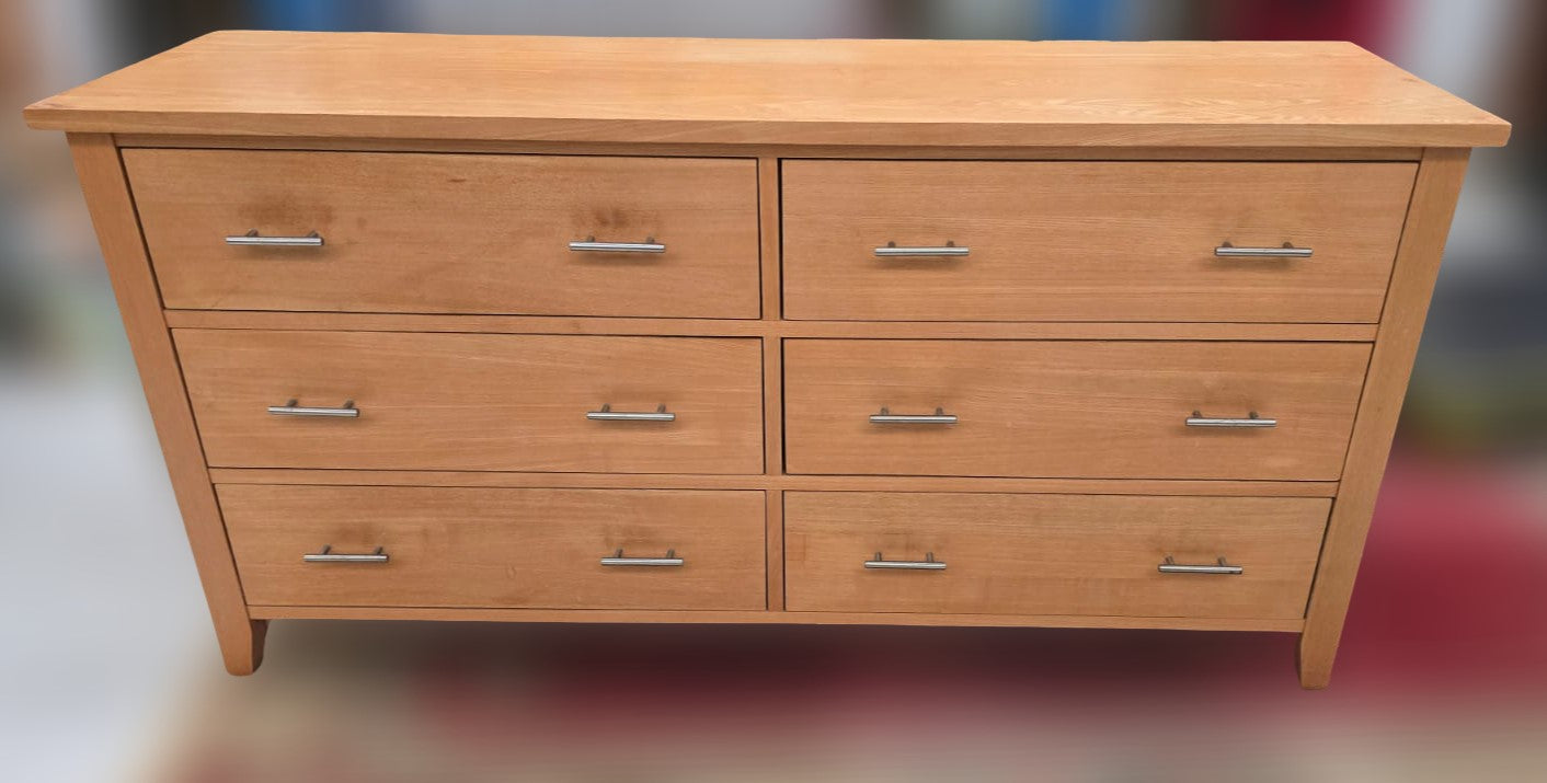Lola Oak 6-Drawer Dresser Chest (76x149x43)