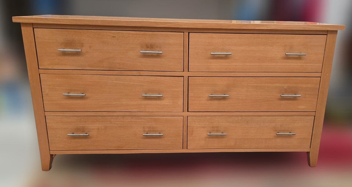 Lola Oak 6-Drawer Dresser Chest (76x149x43)