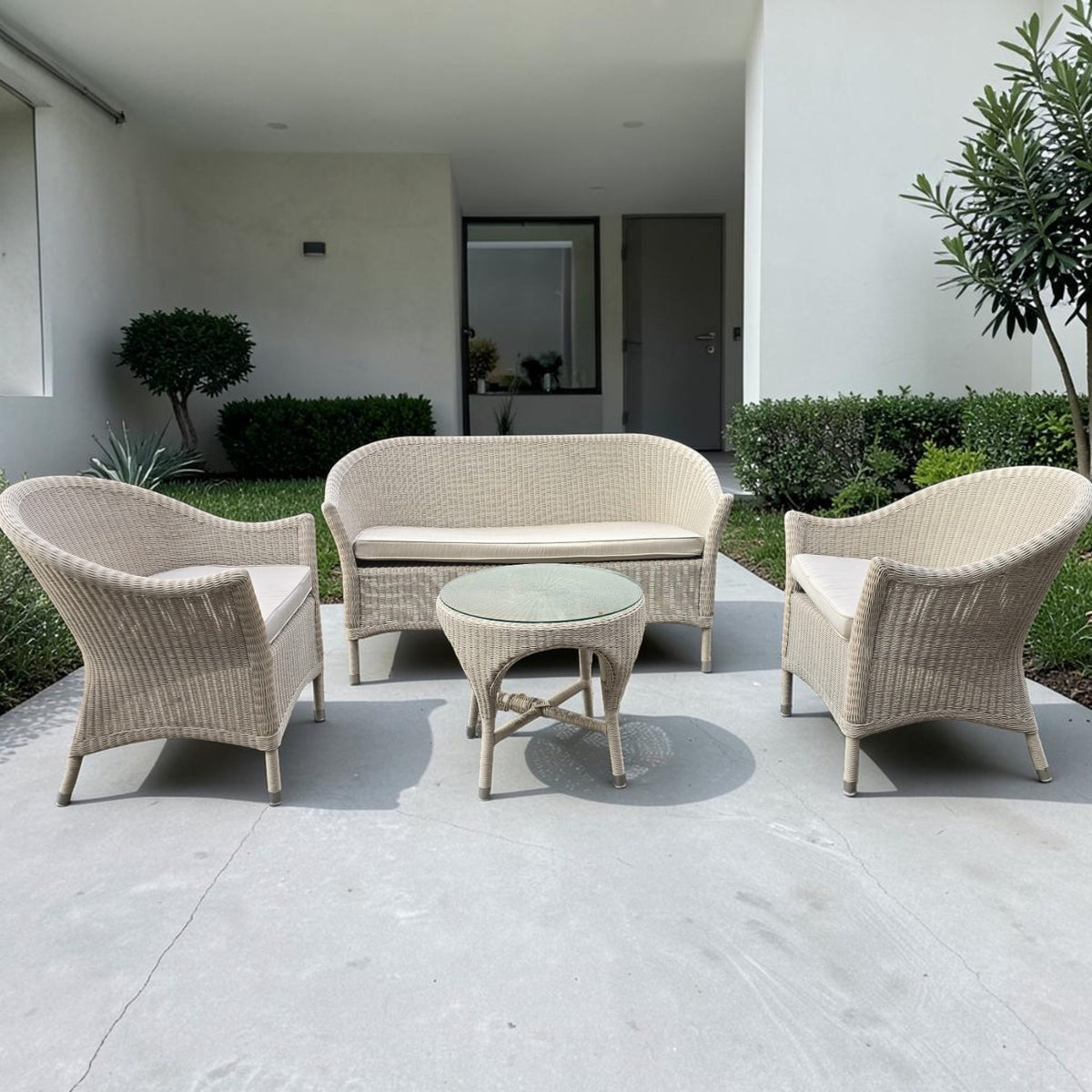 Loyad Loom Brand White Wicker/Rattan Patio Set Rrp $2,800 To Over $4,000