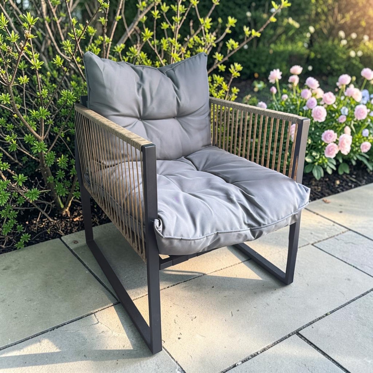Outdoor Lounge Chair