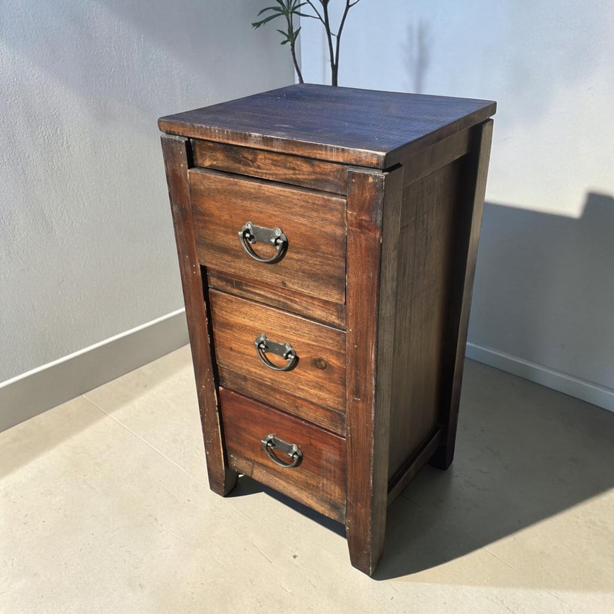 Rustic Dark Wooden Three-drawer Bedside Cabinet (Dimensions: 65x33.5x31)