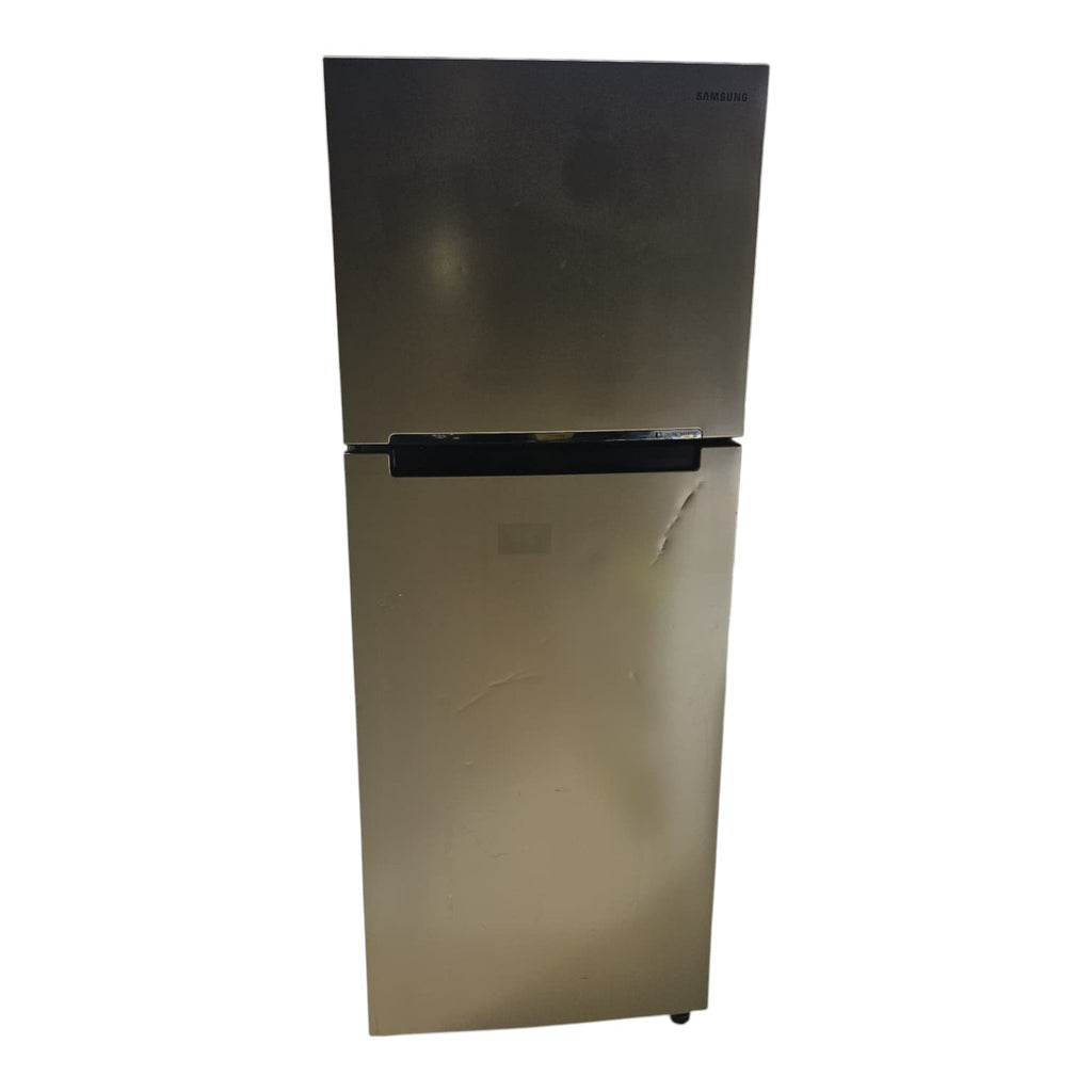 Samsung Silver Top-Mount Fridge-Freezer (Dimensions: 176x68x68)