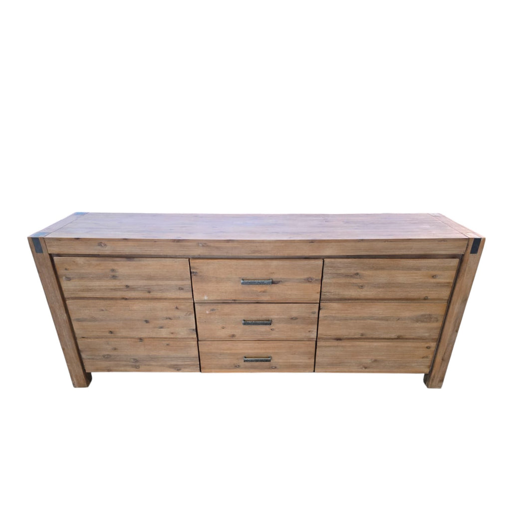 Silverwood Furniture Set
