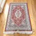 Traditional Handmade Red And Ivory Central Medallion Rug (Dimensions 133 X 78cm)