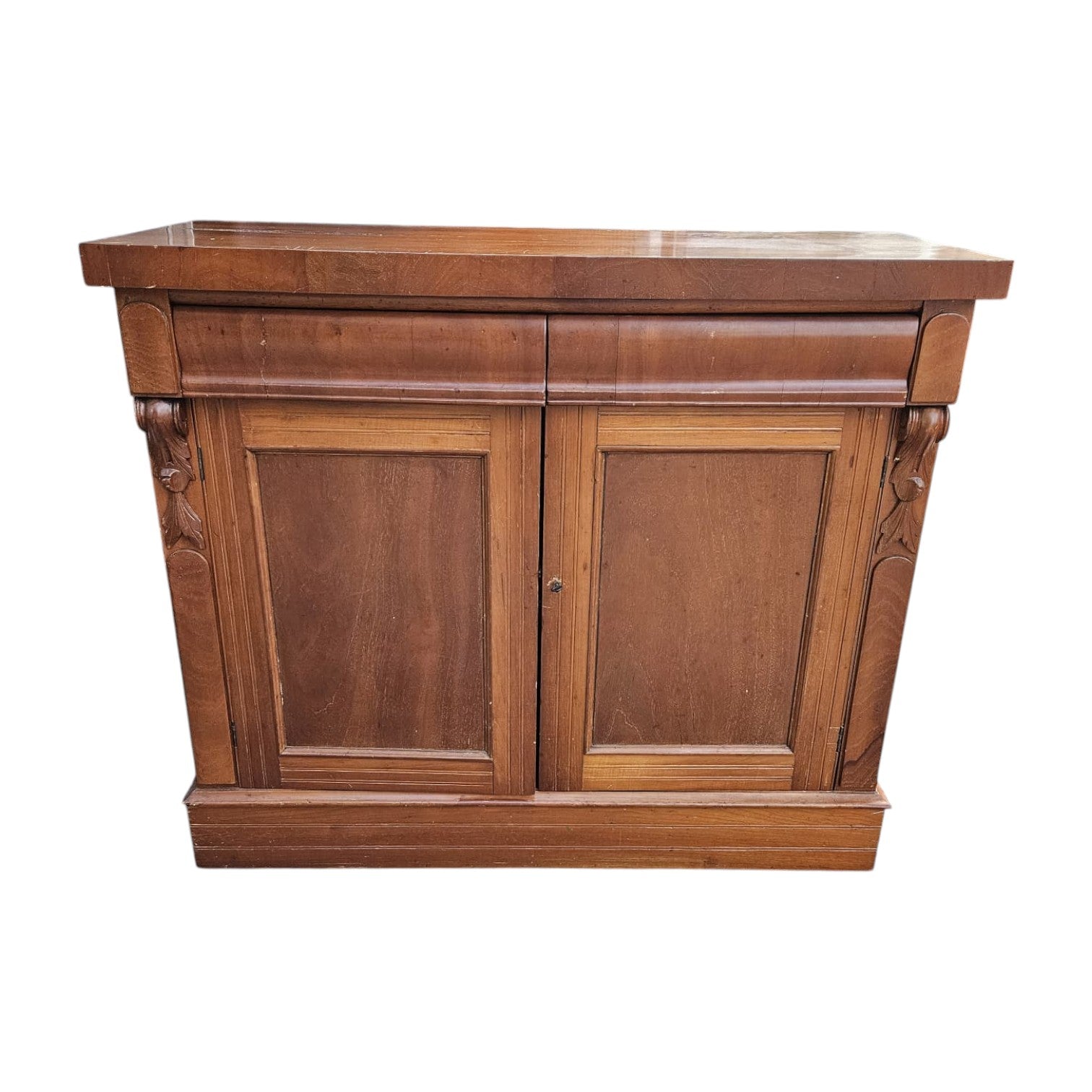 Victorian Style Cedar Sideboard (Dimensions: 100x117x47)