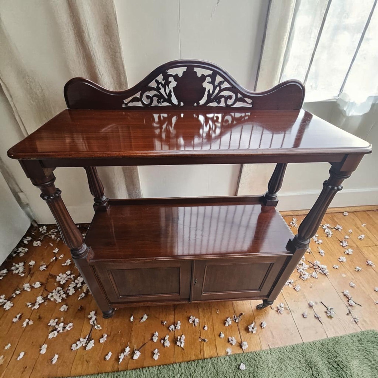 Victorian Style Vintage Dumb Waiter Table