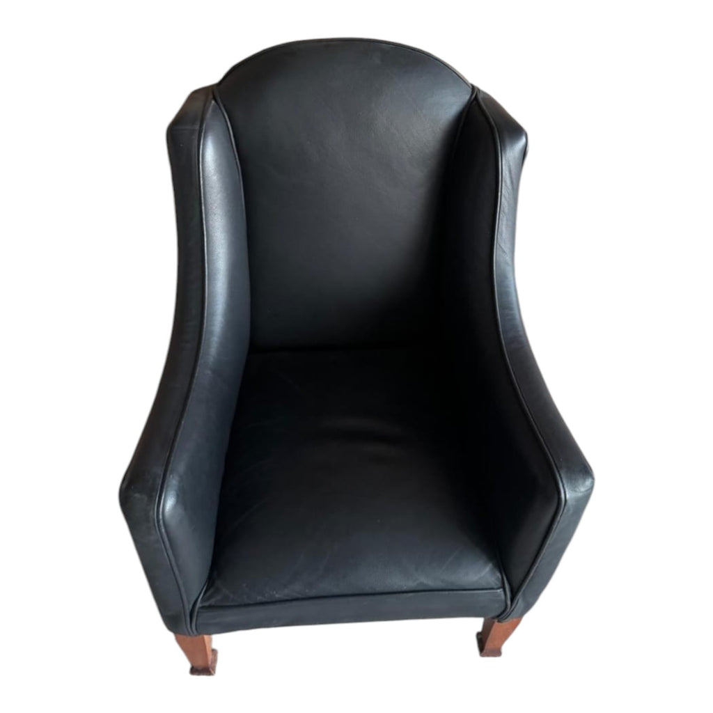 Vintage Black Leather Armchair (Dimensions: 90x60x61)