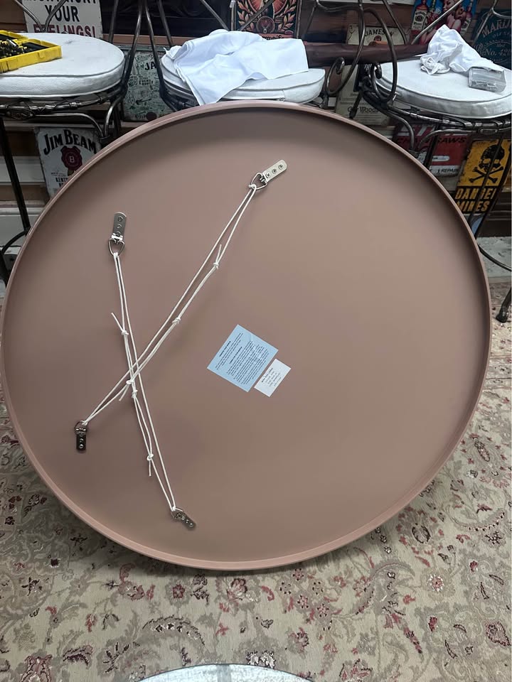 Contemporary Wall Mirror Suitable for Living Rooms and Hallways