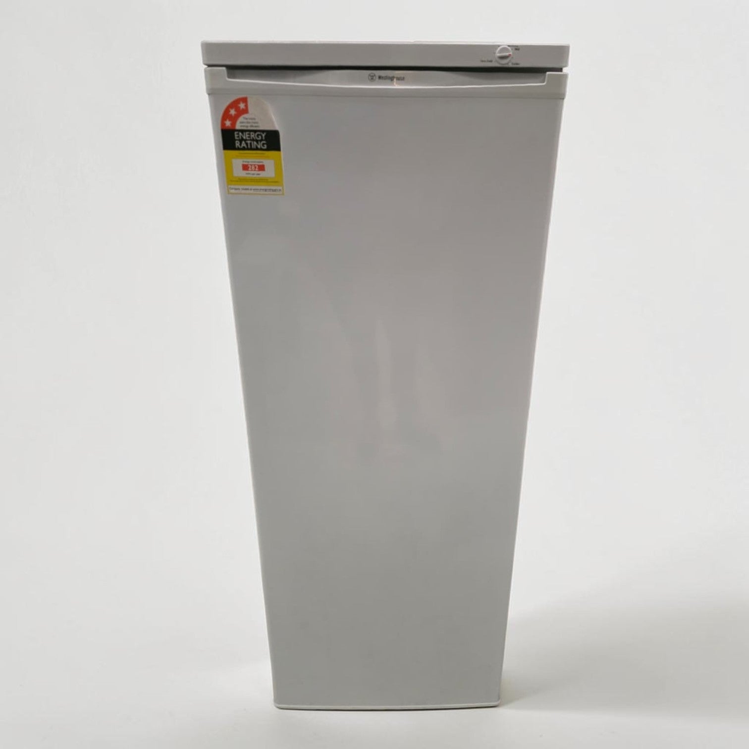 Westinghouse Upright Freezer (Dimensions: 145x55x54.5)