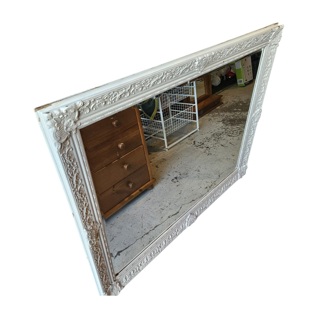 White Ornate Wall Mirror (Dimensions: 140x112)