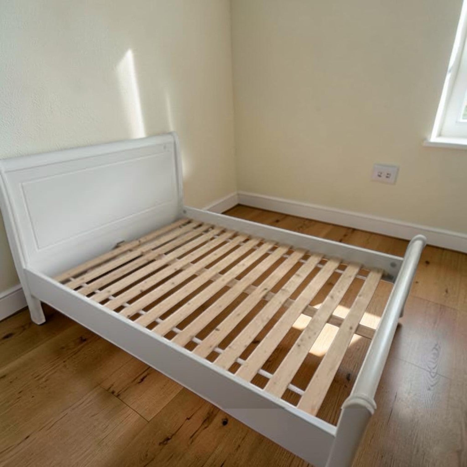 White Sleigh Bed