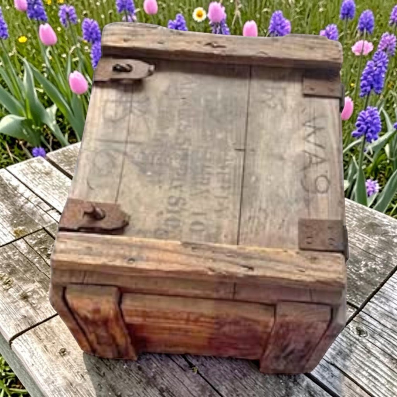 Vintage Willis Jeep Trunk – Decorative Storage with History