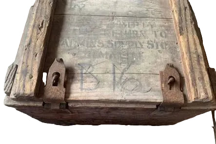 Vintage Willis Jeep Trunk – Decorative Storage with History
