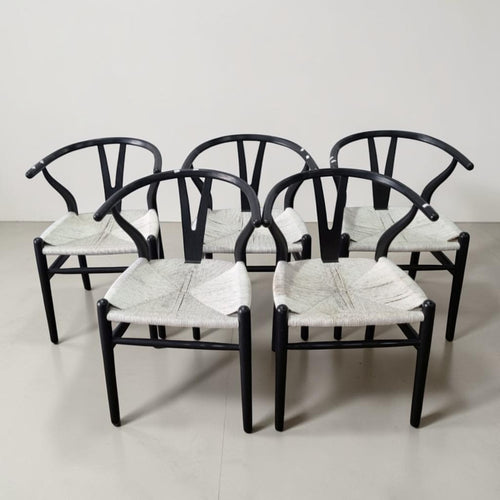 Chairs & Seating