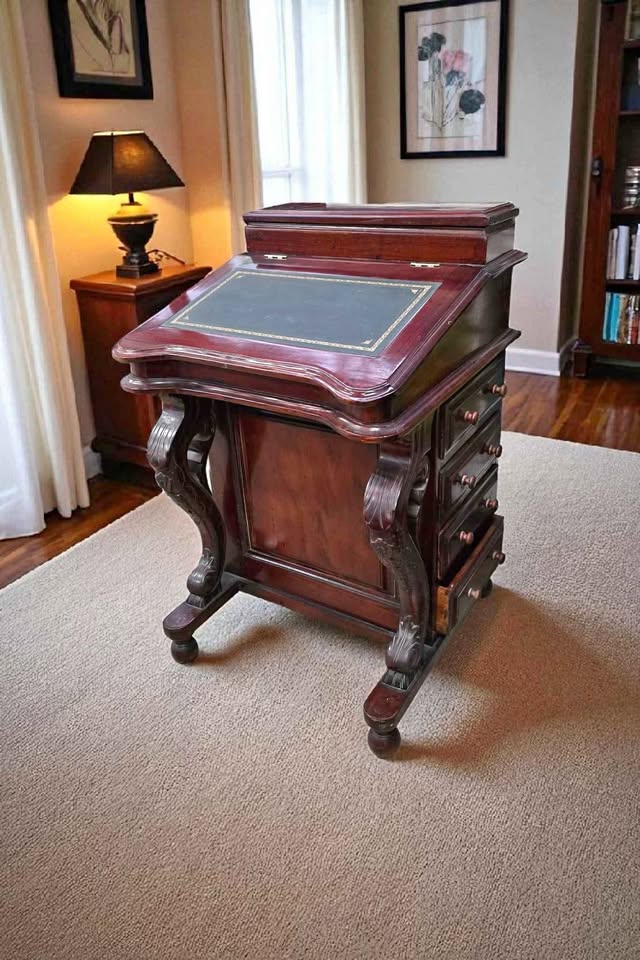 Elegant Writer’s Desk