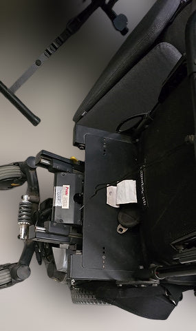 Quantum Logic 2 Power Wheel-Chair with Brand New Batteries